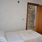 Gasthuis Guest House Cela Zhaban