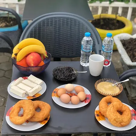 Guest House Cela Pensión *