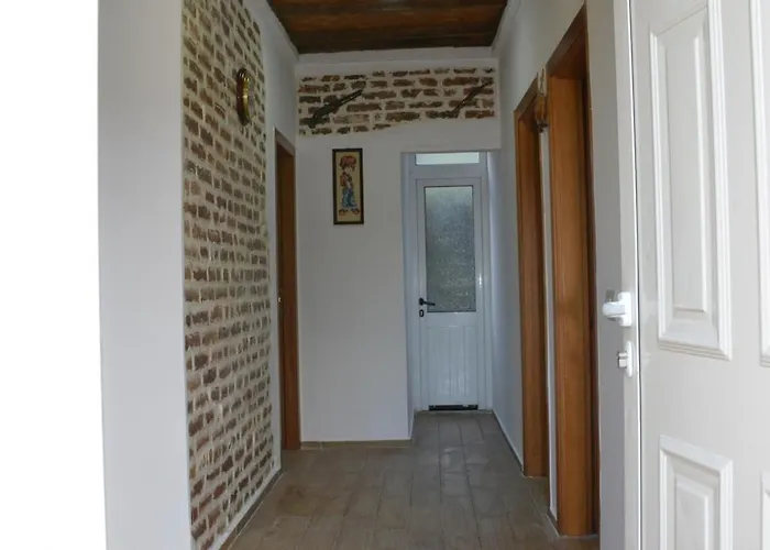Guest House Cela Pensionat *